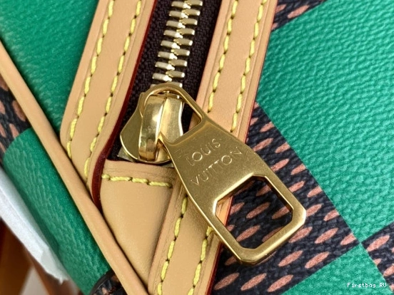 First bag ru LOUIS Chess Messenger-24*24*8CM VUITTON 0723